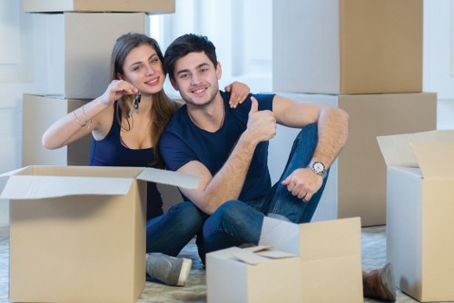 Local moving vehicle for a home relocation in Hammersmith